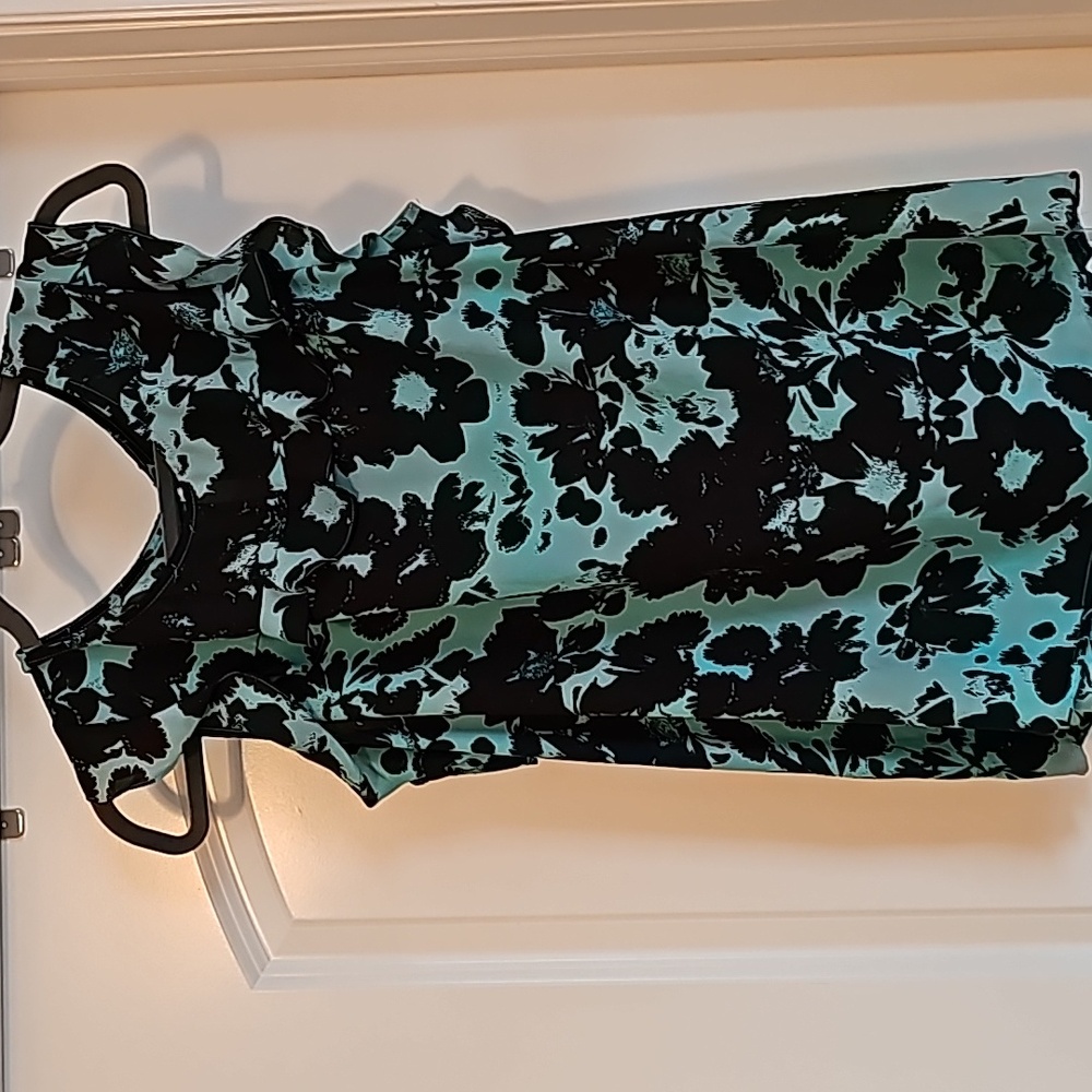 Sleeveless Floral Print Tank Top - Mint Green and Black